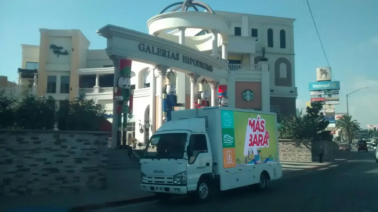 VIMEDIOS LED advertising truck outside Galerías Hipódromo in Tijuana